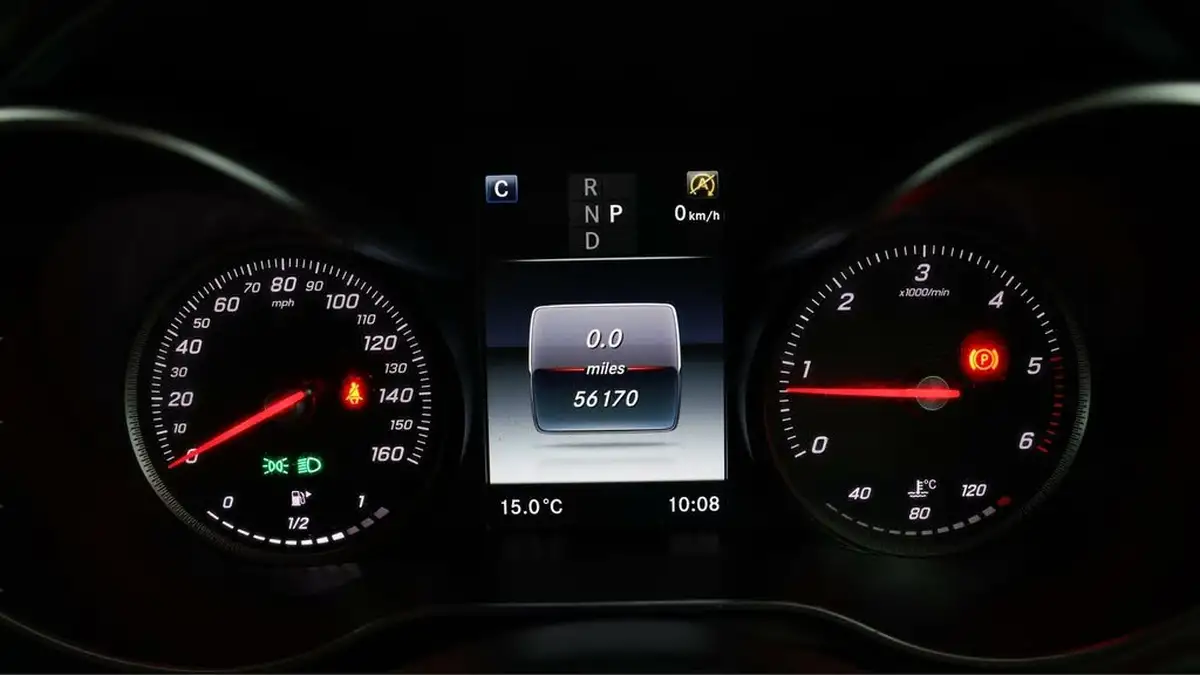 2018-mercedes-benz-glc-class-21d-glc220d-amg-line-premiumss-station-wagon-5d-big-9