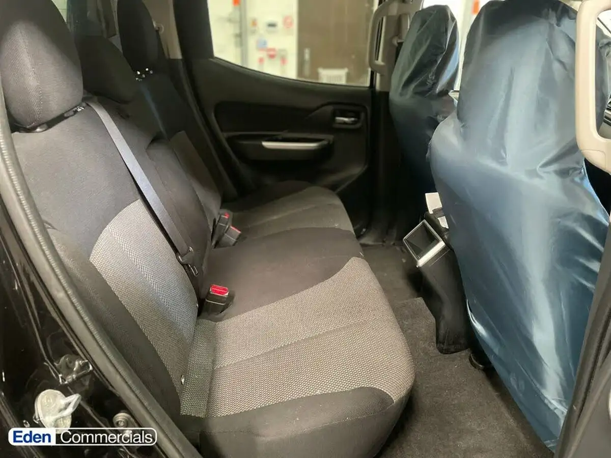 2020-mitsubishi-l200-22di-d-warrior-big-60