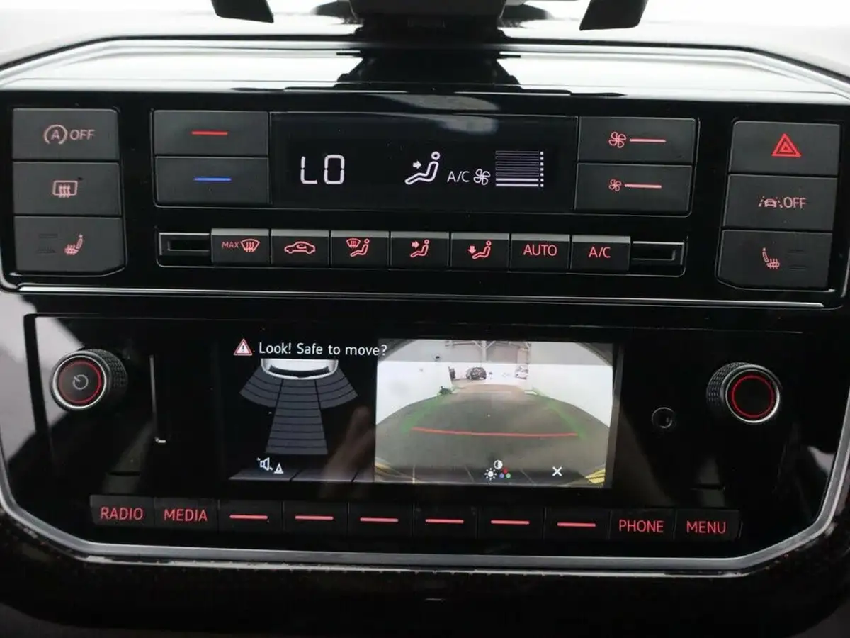 2021-volkswagen-up-10-gti-3d-big-22