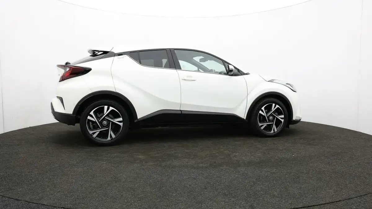 2022-toyota-c-hr-20-vvt-i-design-big-36