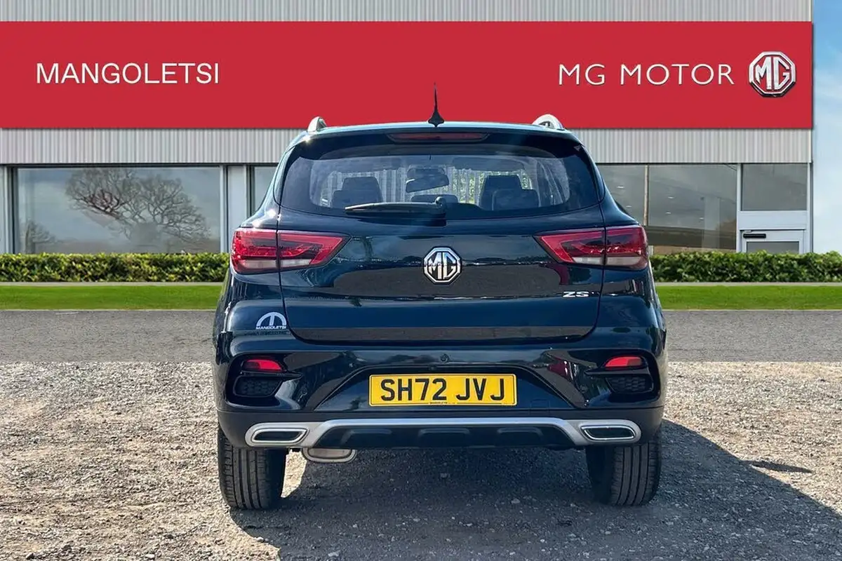 2022-mg-zs-suv-10t-gdi-exclusive-big-3