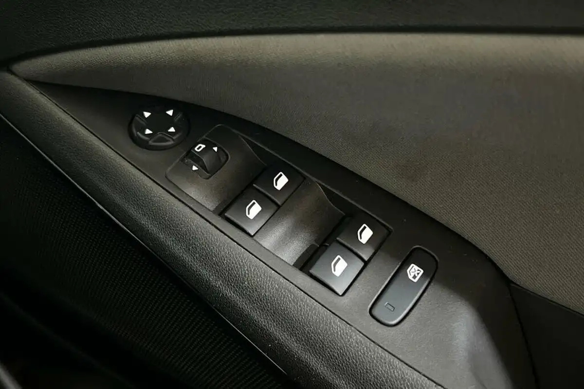 2019-vauxhall-crossland-x-12i-sport-big-36