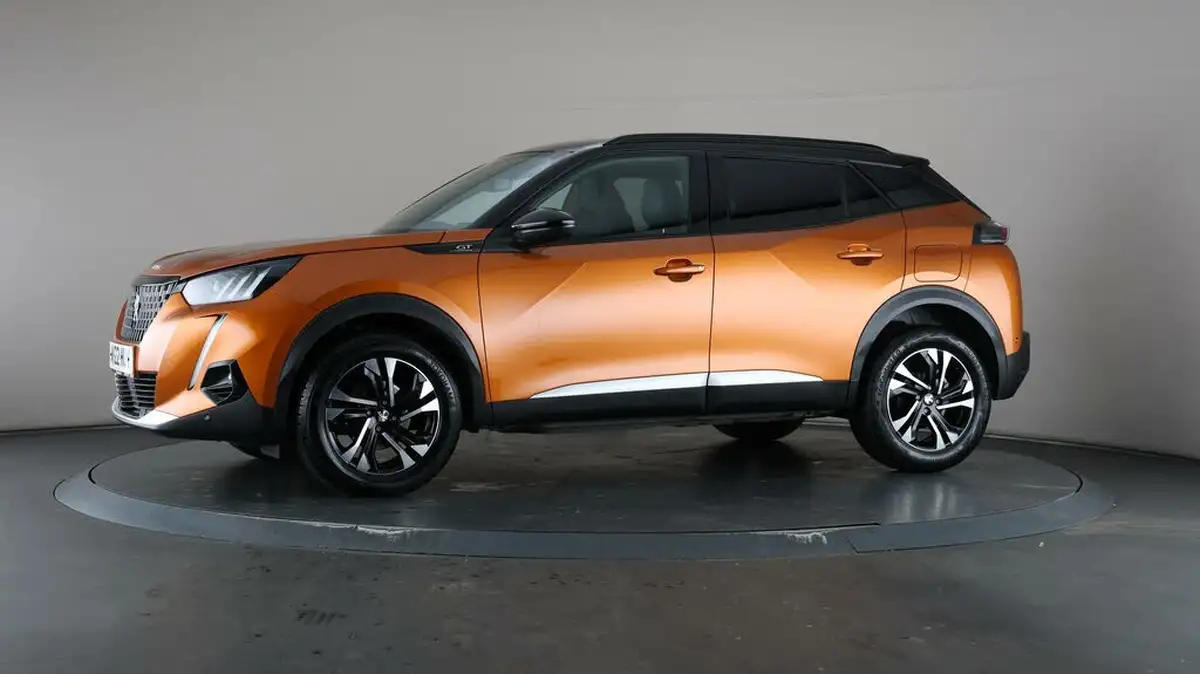 2022-peugeot-2008-suv-12-puretech-gt-big-41