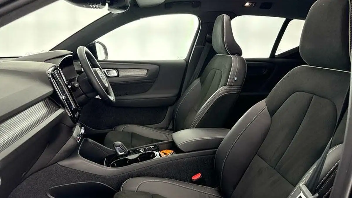 2021-volvo-xc40-15-t5-r-design-262bhp-big-35