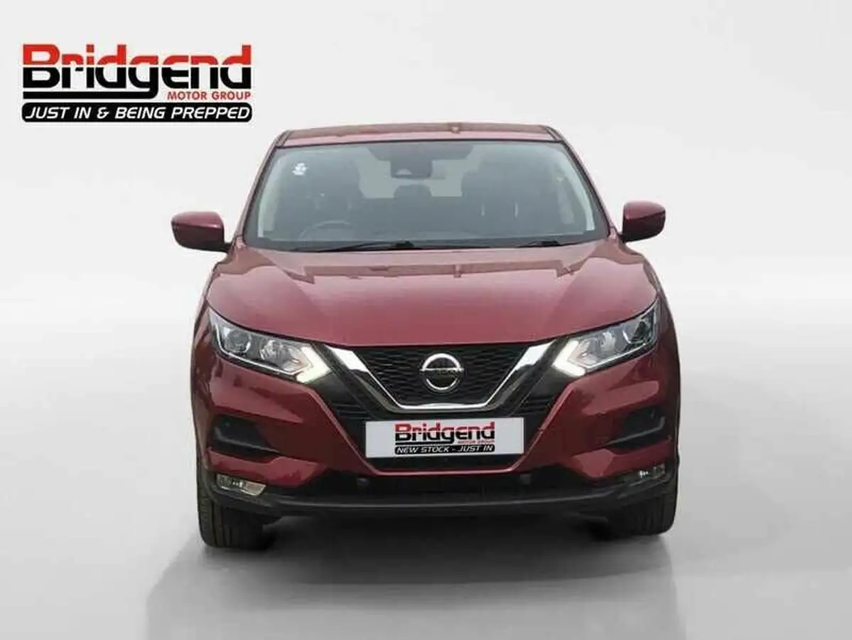 2018-nissan-qashqai-12-dig-t-acenta-big-1
