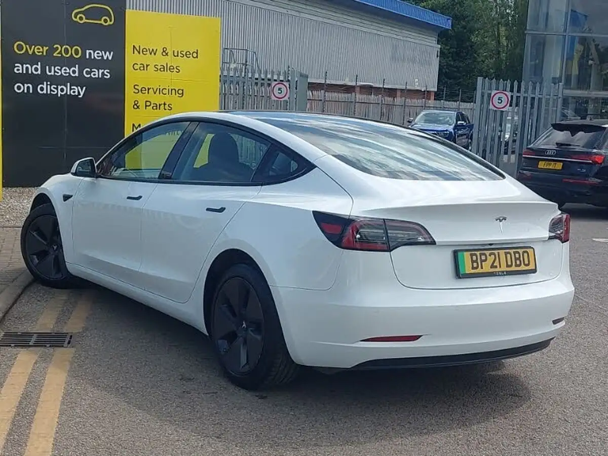 2021-tesla-model-3-e-long-range-4x4-big-1