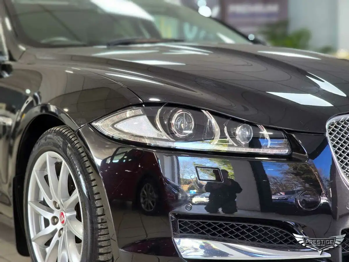 2014-jaguar-xf-30td-premium-luxury-sportbrake-5d-big-11