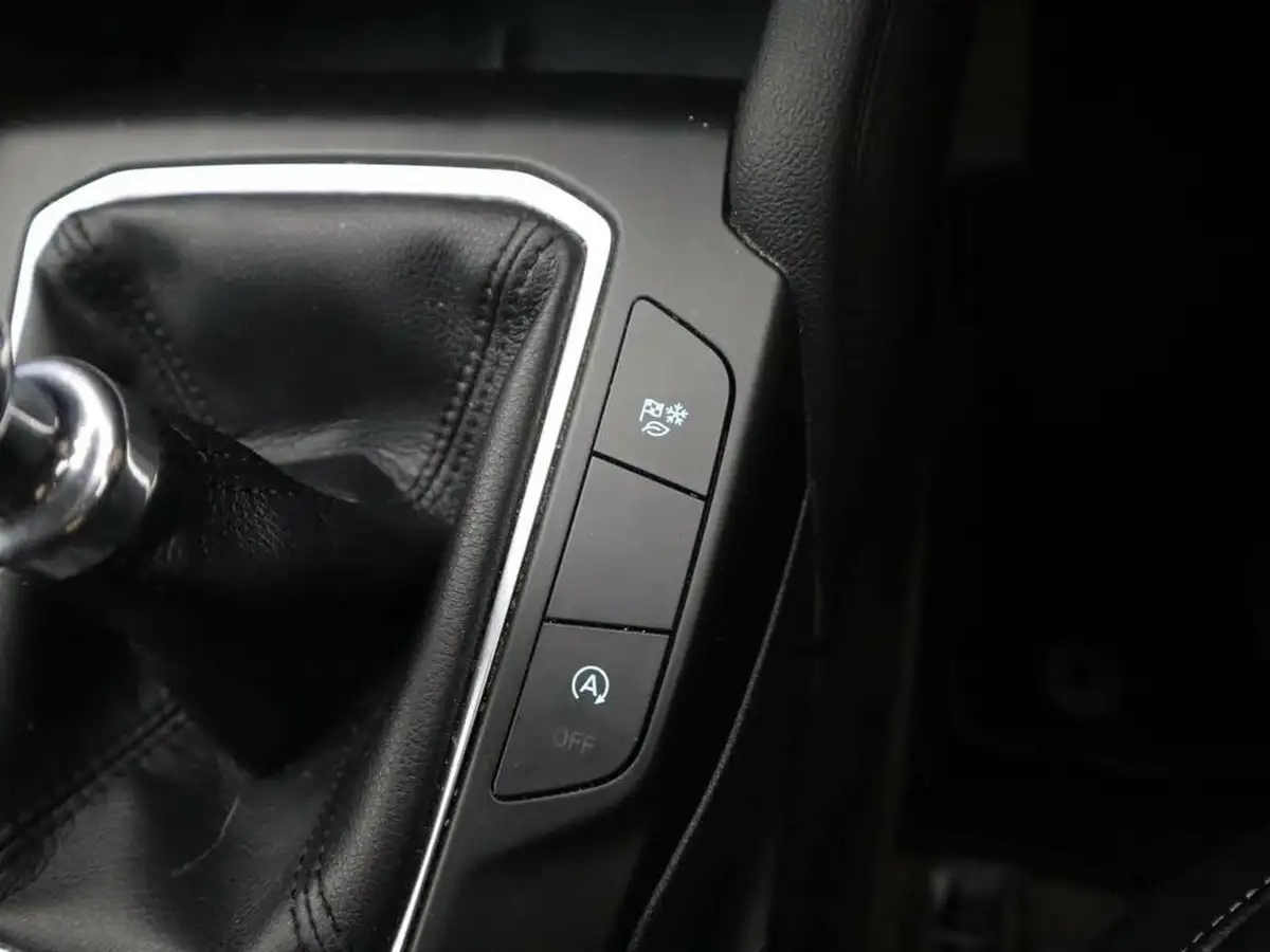 2022-ford-kuga-big-32