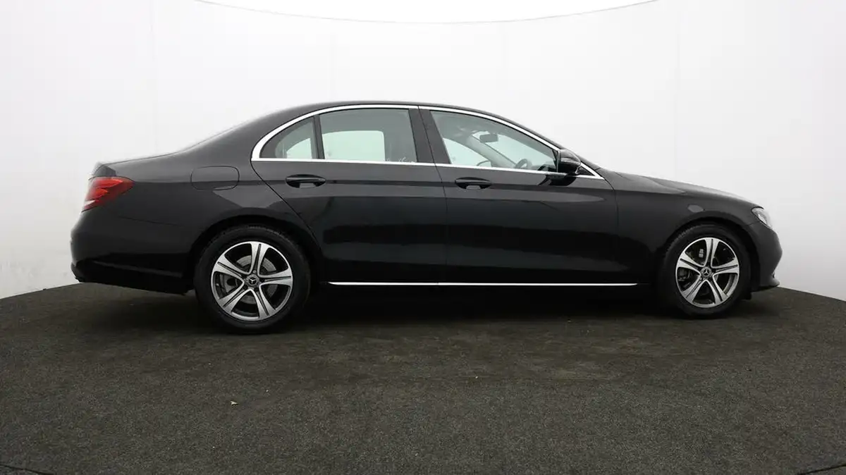 2019-mercedes-benz-e-class-20d-e220d-se-ss-saloon-4d-big-38