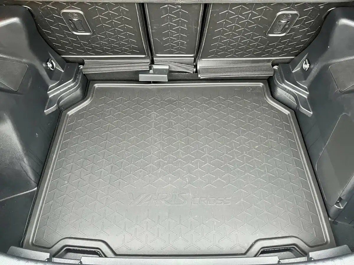 2023-toyota-yaris-cross-15-vvt-i-gr-sport-big-61