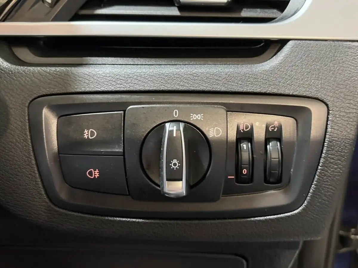 2017-bmw-x1-20td-sdrive18d-se-sport-auto-big-33