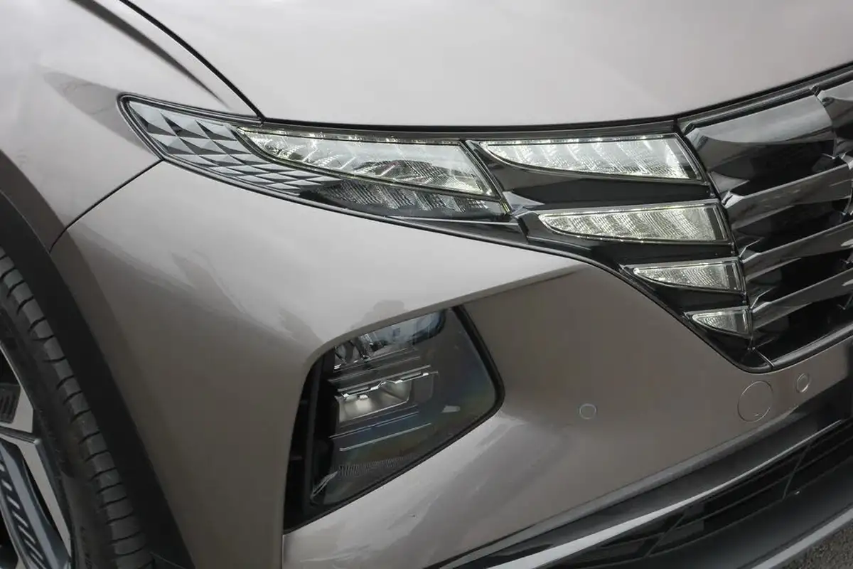2023-hyundai-tucson-16-t-gdi-premium-230ps-hybrid-auto-big-9