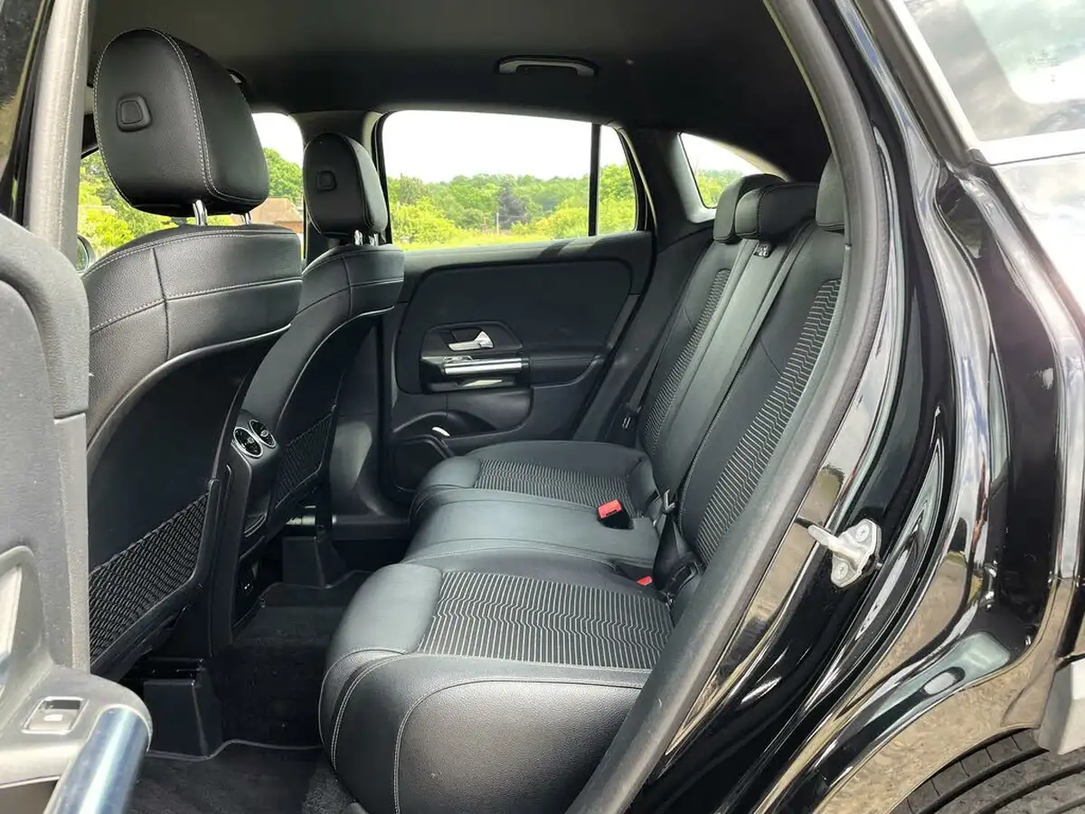 2021-mercedes-benz-gla-class-20d-gla-200d-sport-executive-big-35
