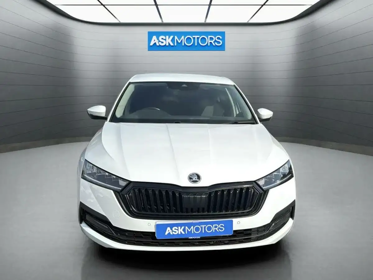 2021-skoda-octavia-big-30