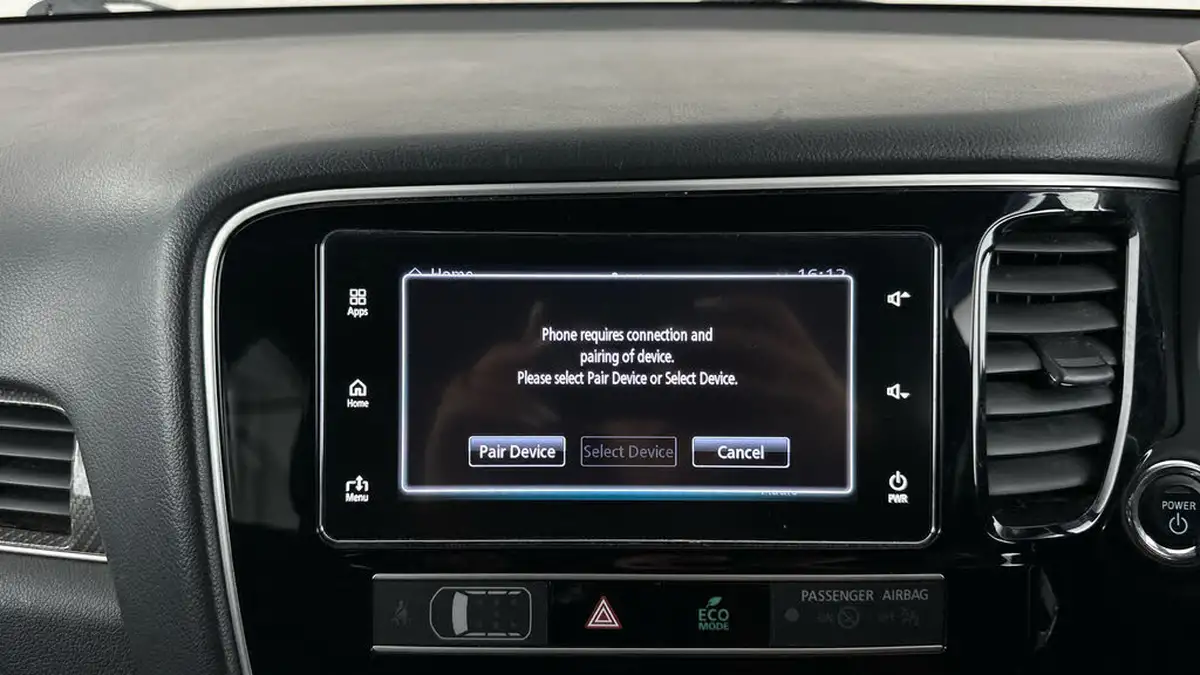 2018-mitsubishi-outlander-24-5h-phev-big-34