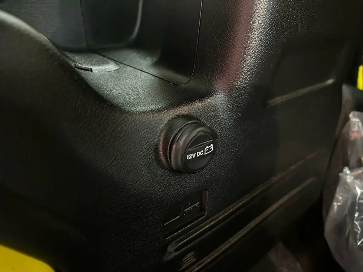 2023-jeep-wrangler-20-gme-overland-big-18