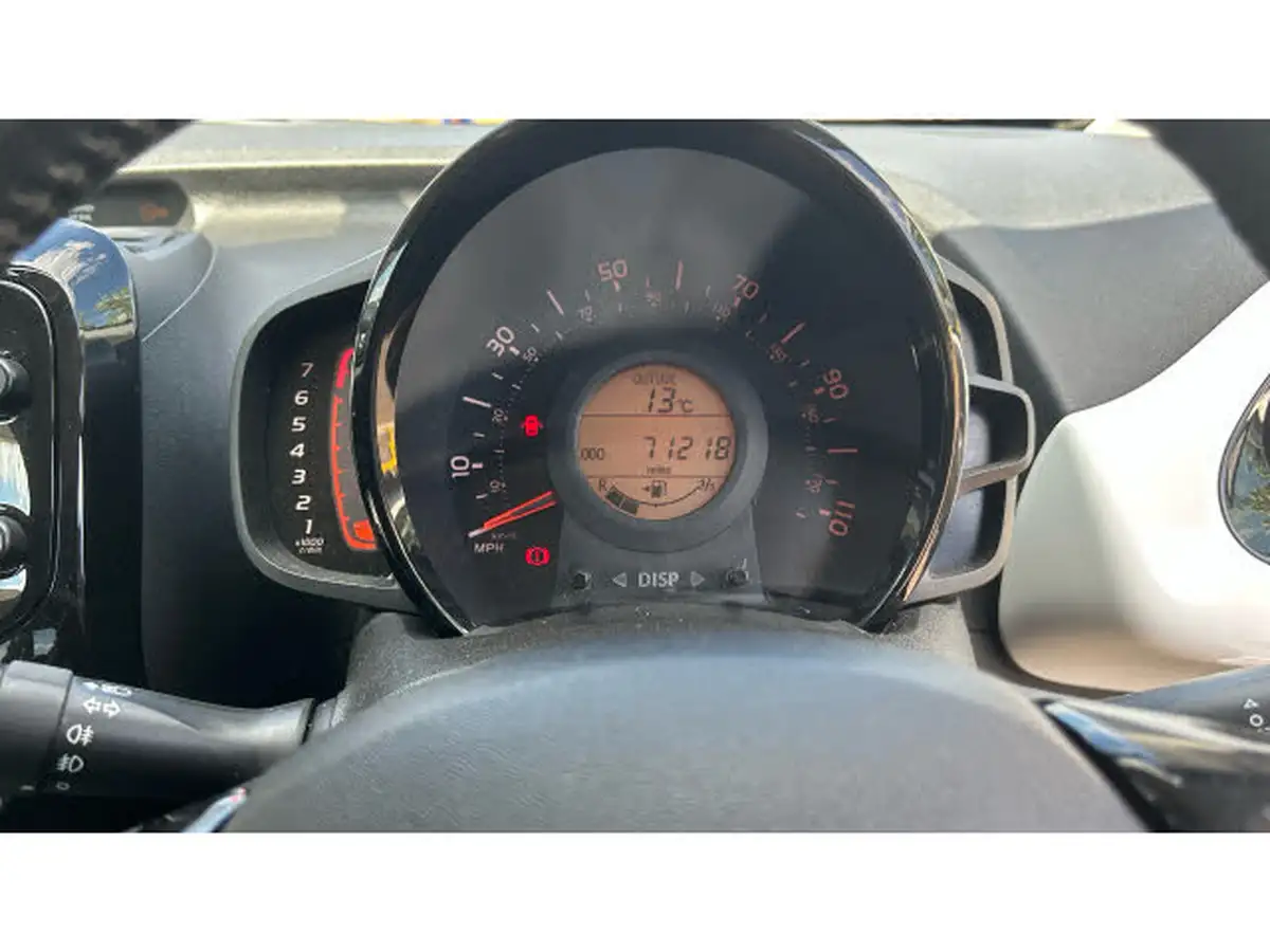 2018-toyota-aygo-10-vvt-i-x-style-71bhp-big-30
