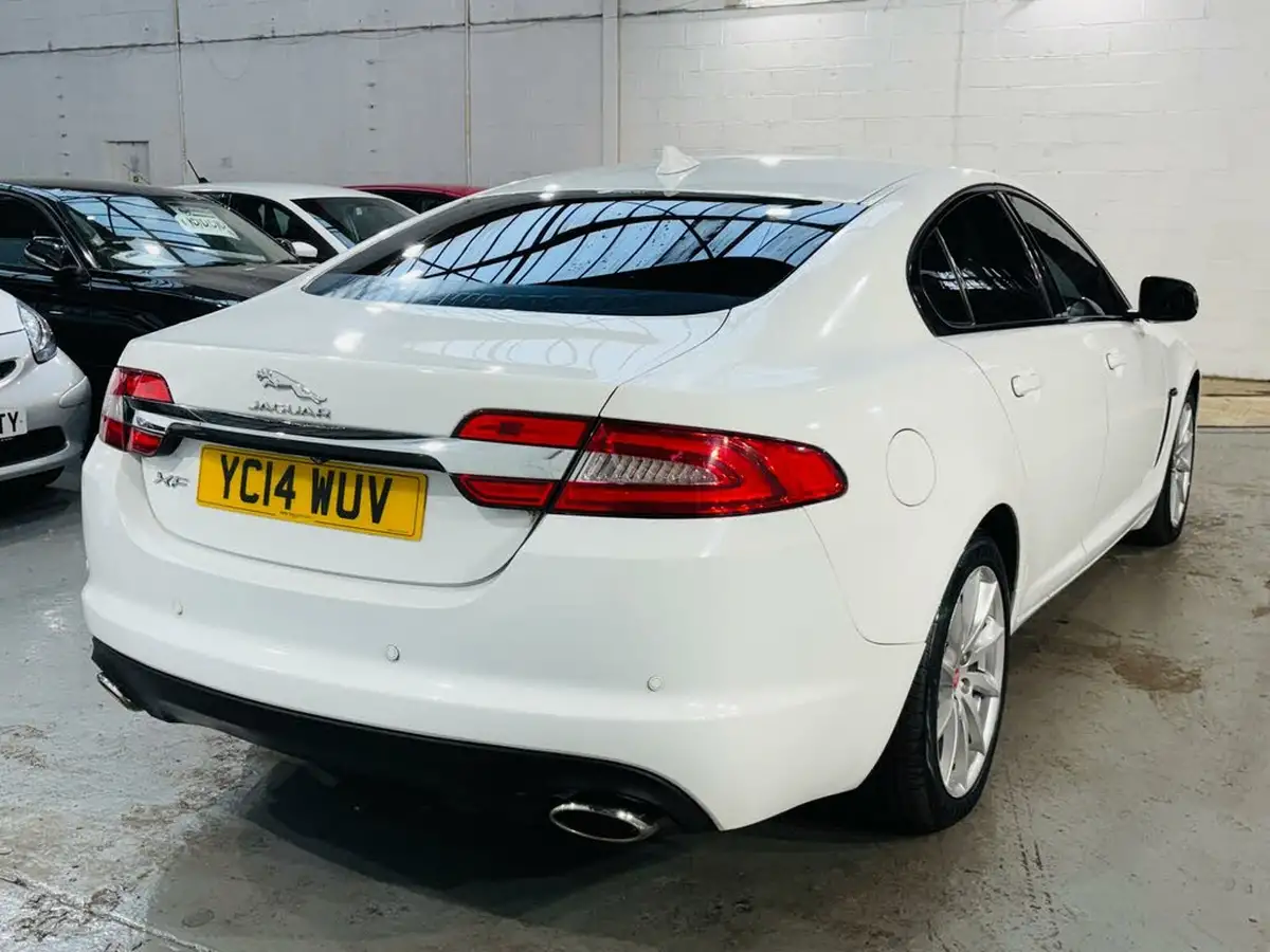 2014-jaguar-xf-30td-luxury-saloon-4d-big-4