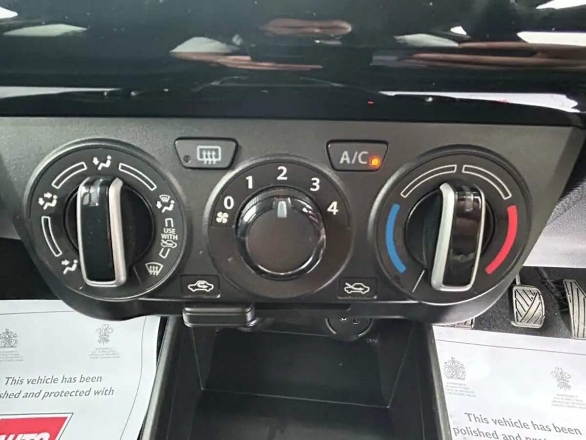 2018-suzuki-swift-10-boosterjet-sz-t-111ps-big-30