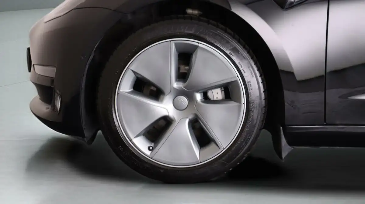 2021-tesla-model-3-e-long-range-awd-big-17