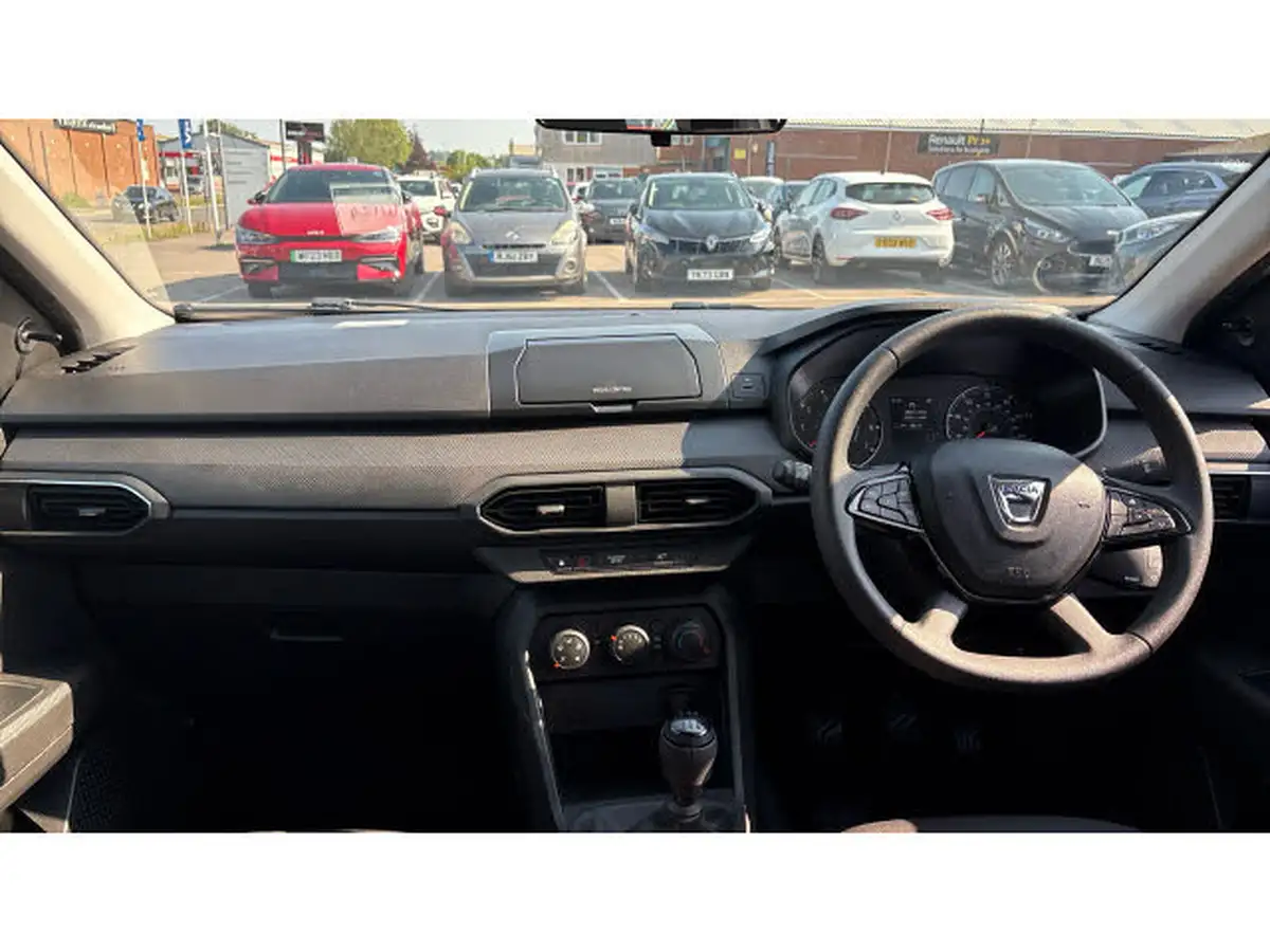 2021-dacia-sandero-10-sce-essential-big-9