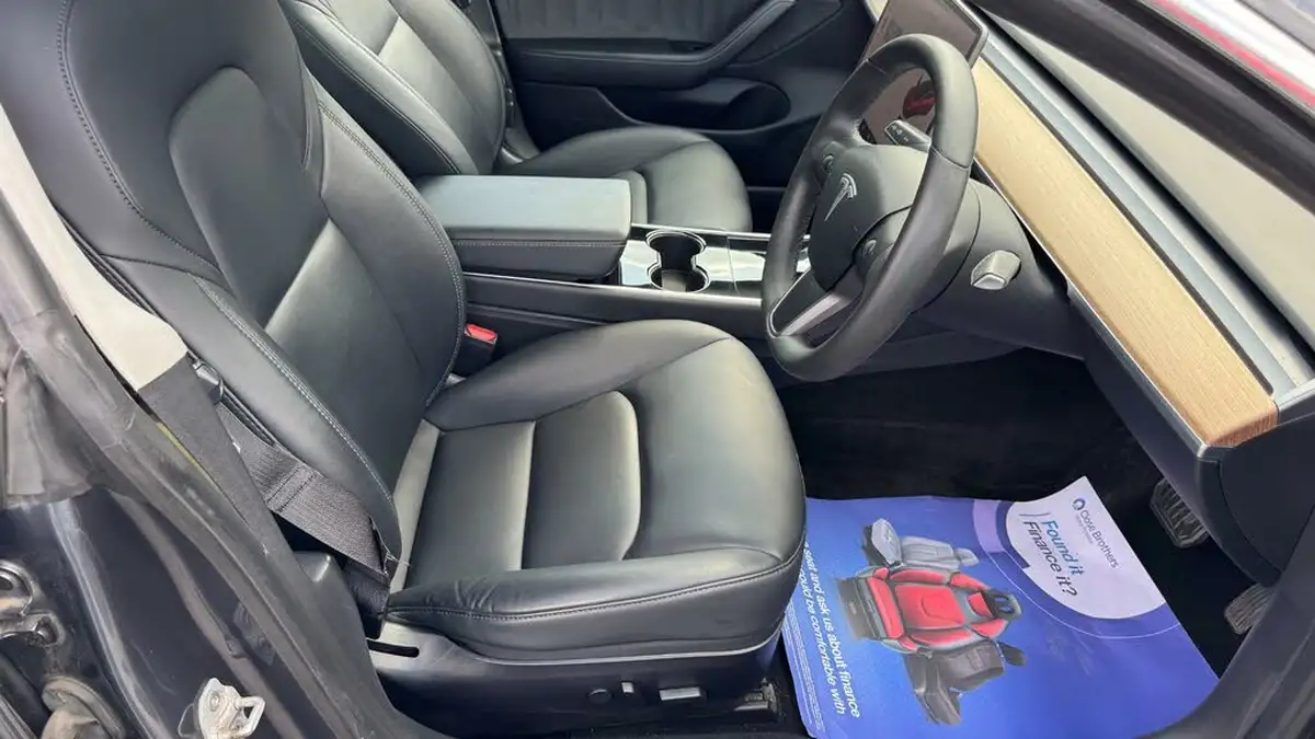 2020-tesla-model-3-e-standard-plus-big-15