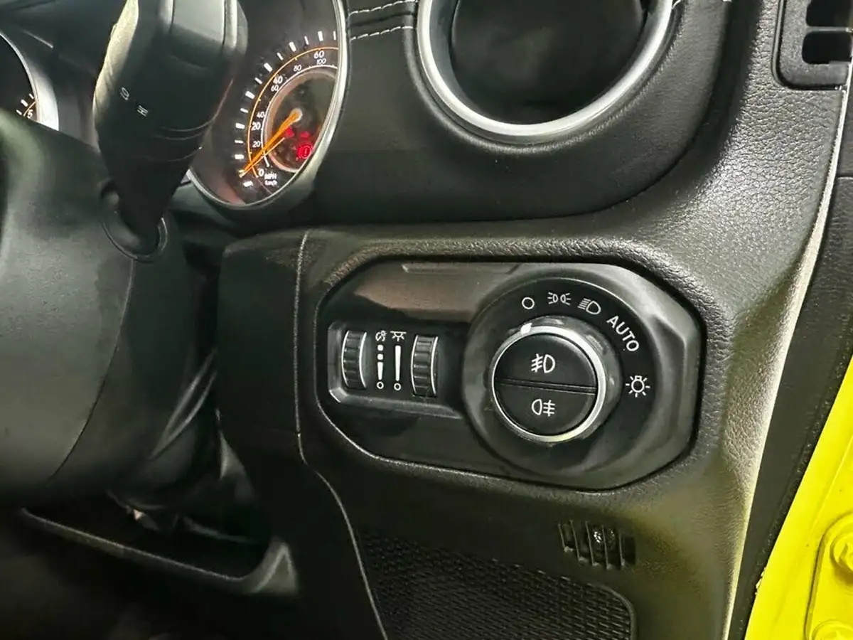 2023-jeep-wrangler-20-gme-overland-big-42