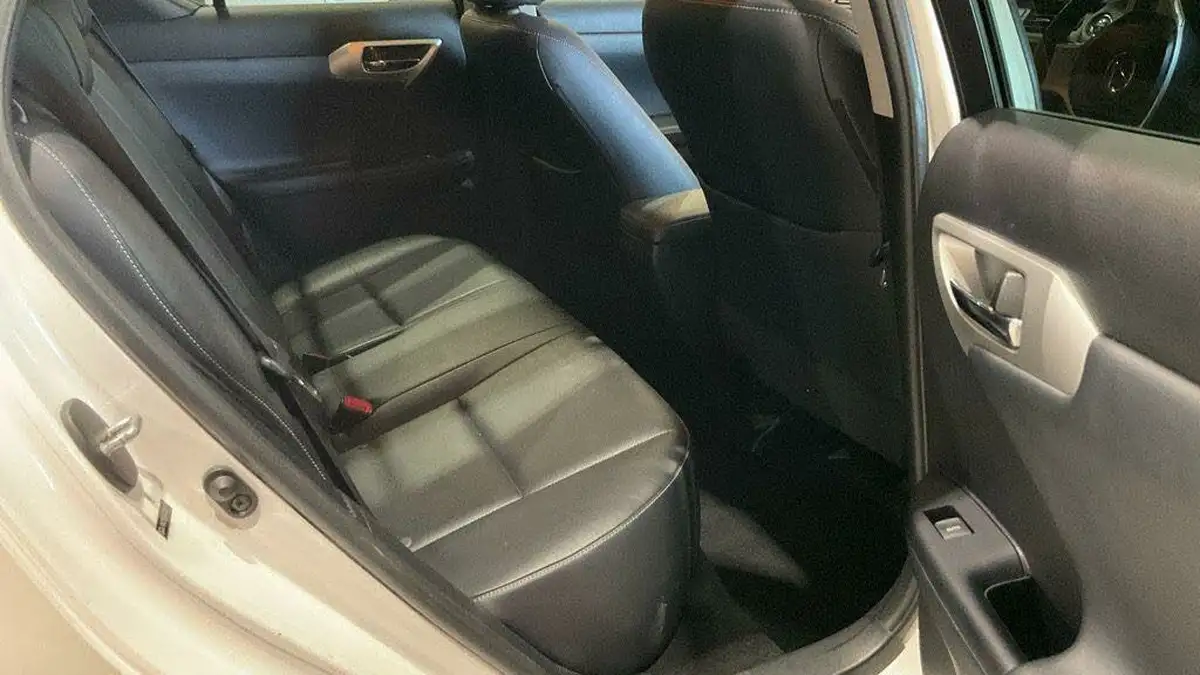 2012-lexus-ct-200h-18-se-l-cruise-big-5