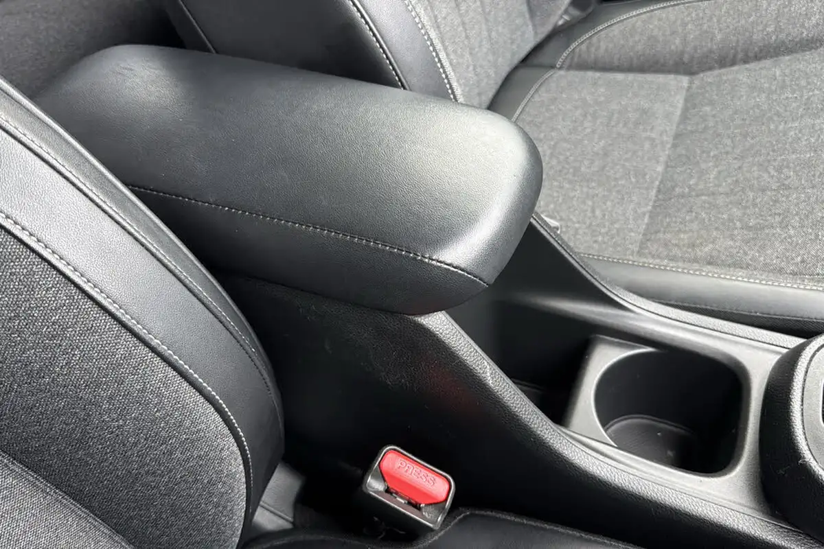 2022-honda-jazz-15-i-mmd-ex-107ps-big-48