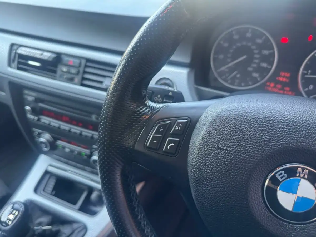2010-bmw-3-series-20-318i-m-sport-saloon-4d-big-56