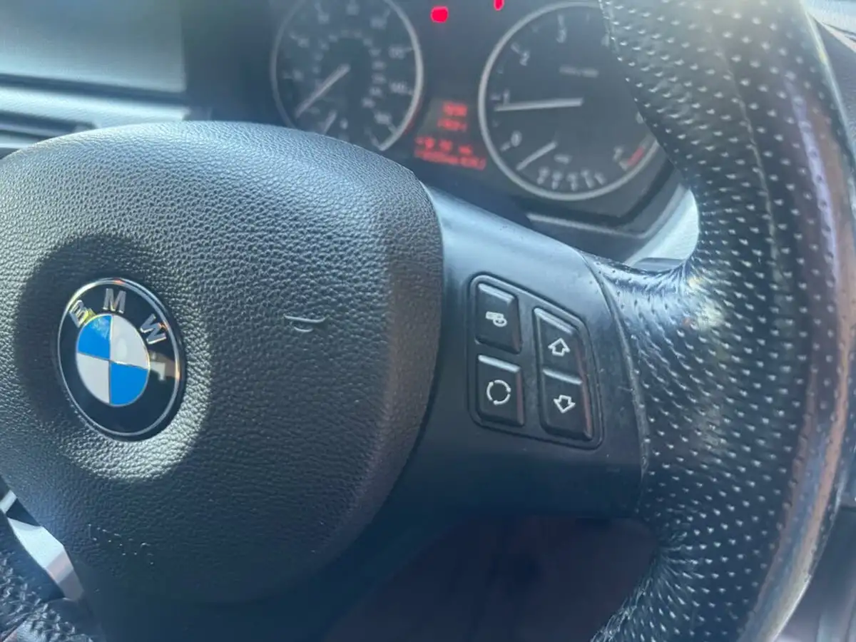2010-bmw-3-series-20-318i-m-sport-saloon-4d-big-32