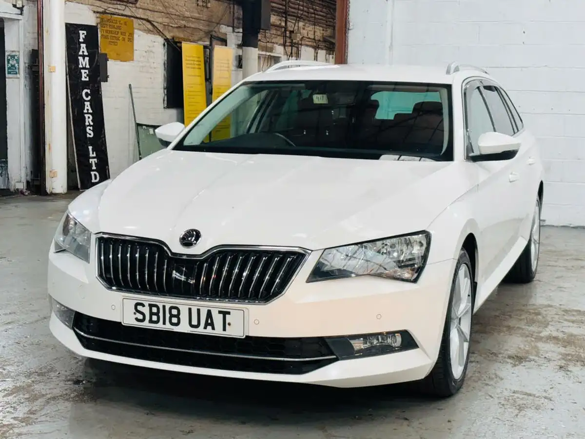 2018-skoda-superb-20tdi-scr-se-technology-estate-dsg-big-3