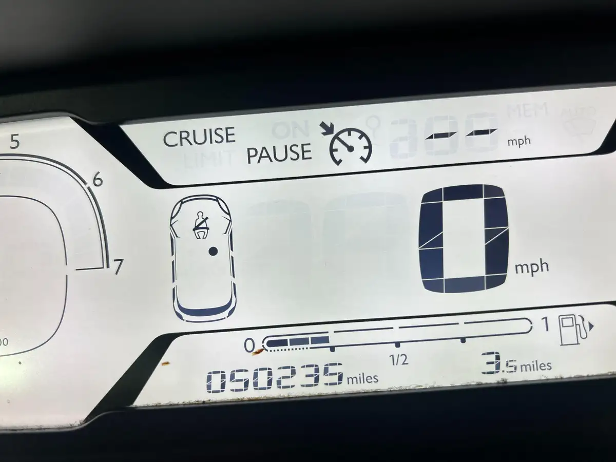 2016-citroen-grand-c4-picasso-16bluehdi-selection-big-25