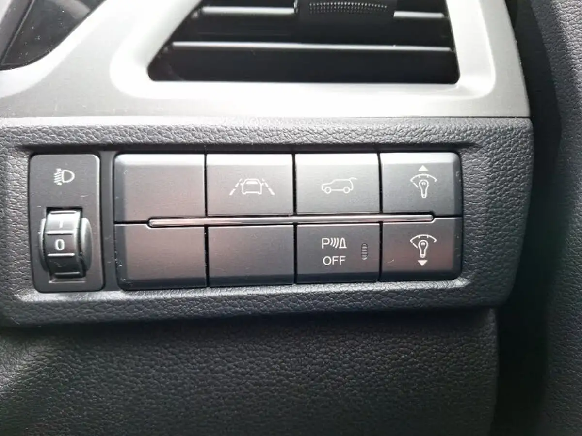 2019-kgm-ssangyong-korando-16td-ultimate-big-13