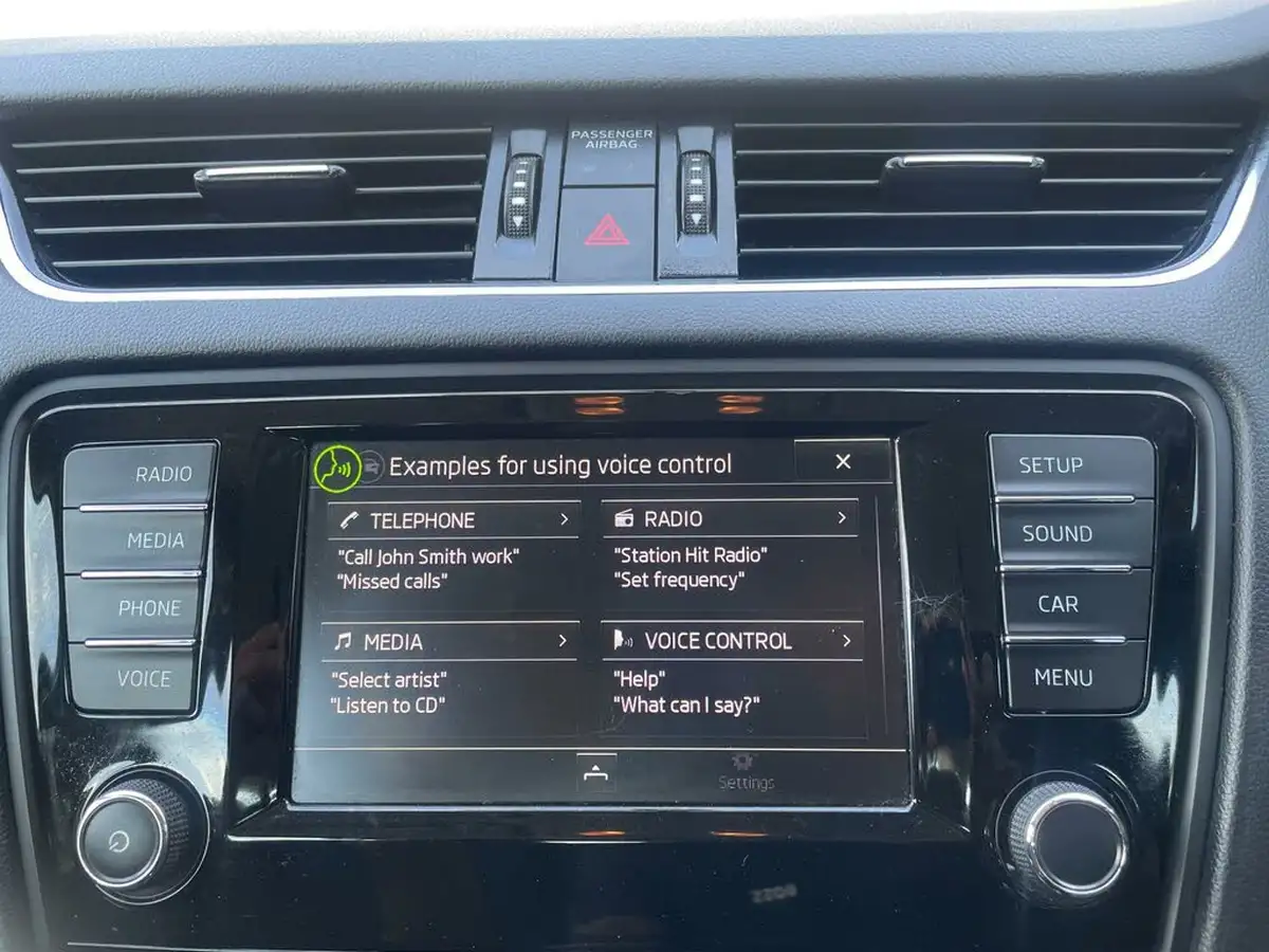 2016-skoda-octavia-20tdi-se-estate-big-50