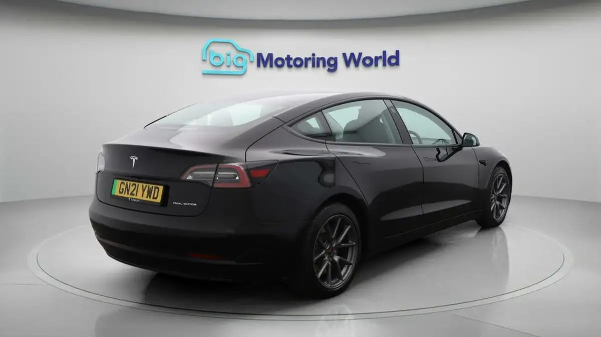 2021-tesla-model-3-e-long-range-4x4-big-7