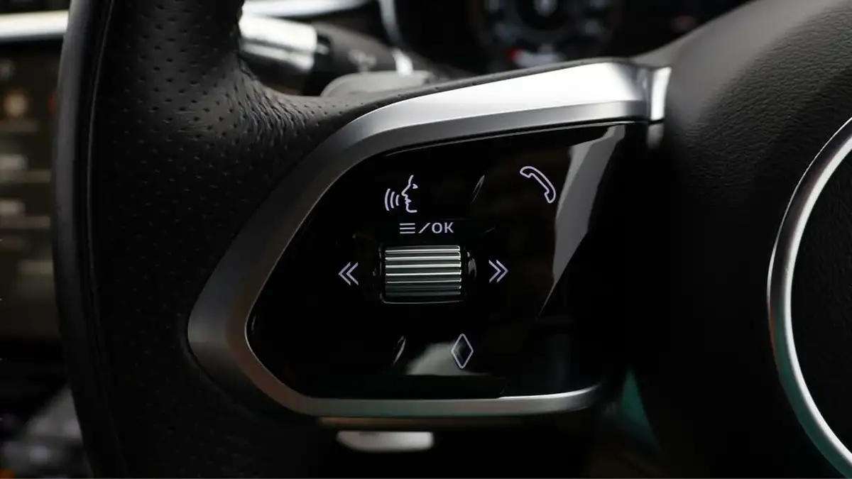 2021-jaguar-f-pace-20-d200-r-dynamic-se-mhev-big-22