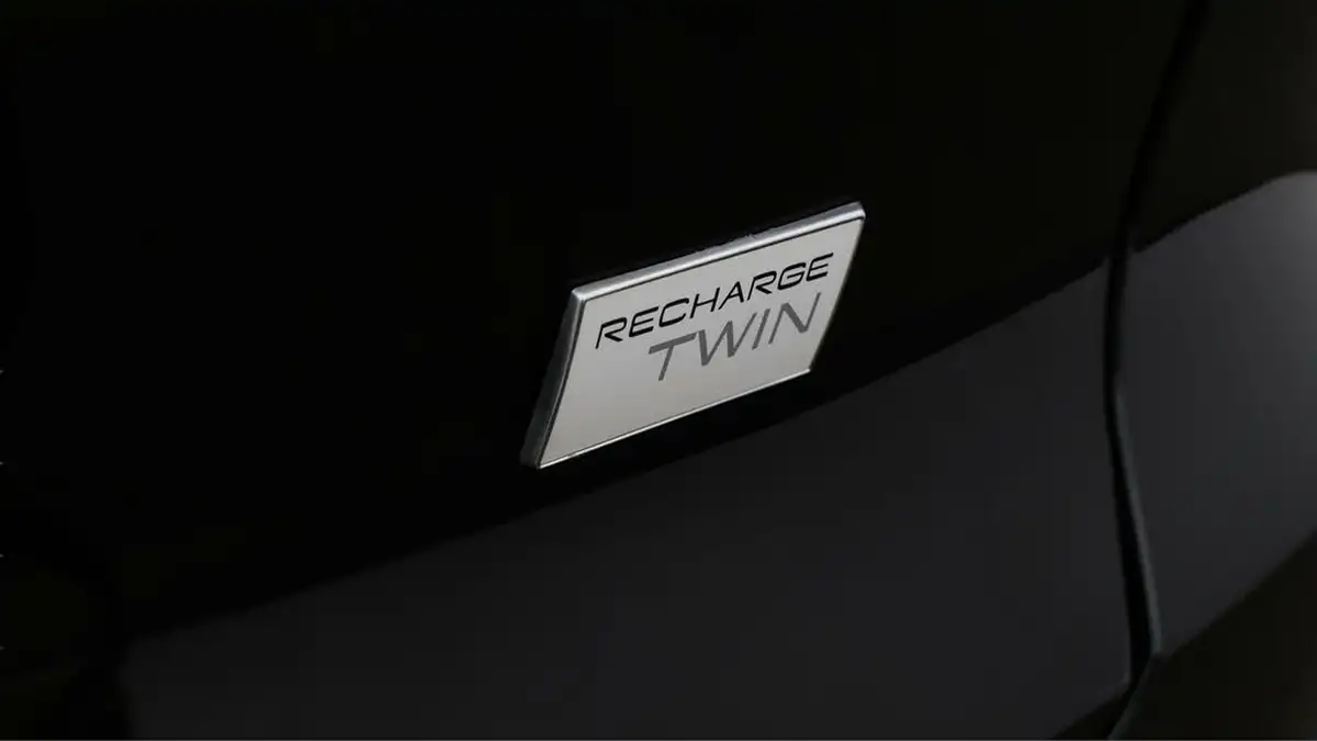 2021-volvo-xc40-e-twin-recharge-plus-big-20