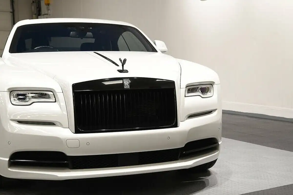 2017-rolls-royce-wraith-66-no-trim-big-34