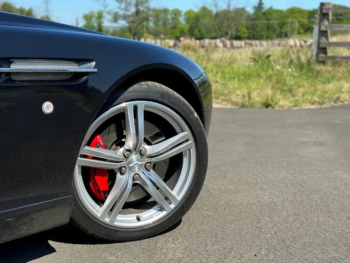 2008-aston-martin-db9-59-volante-touchtronic-ii-big-21