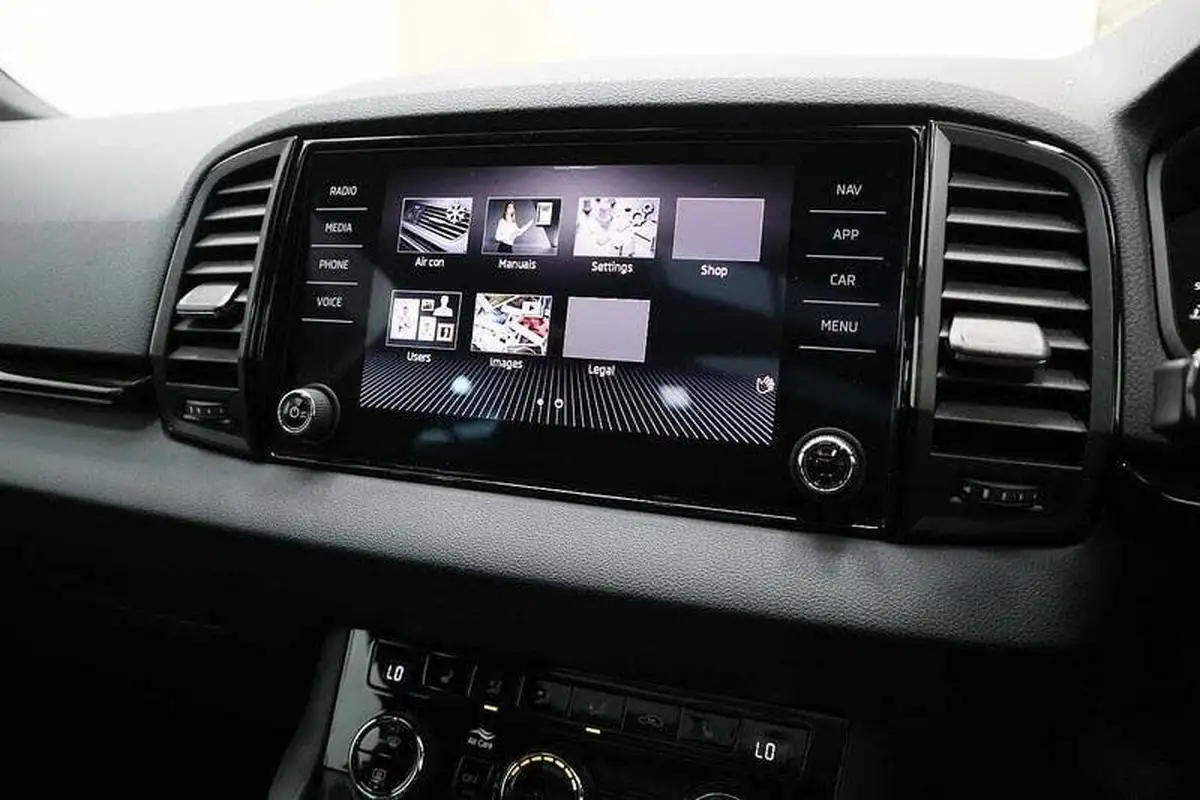 2024-skoda-karoq-15-tsi-sportline-big-11