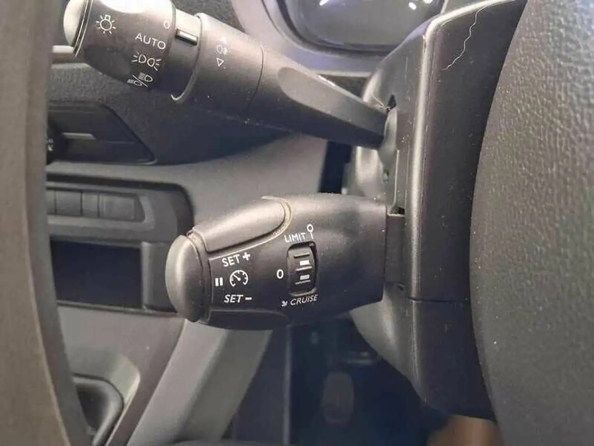 2020-peugeot-expert-15-bluehdi-compact-120bhp-big-16
