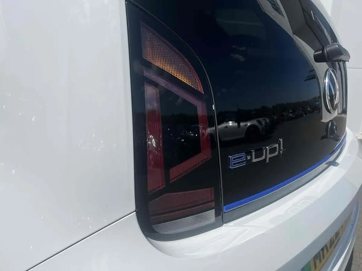 2022-volkswagen-up-e-e-up-big-23