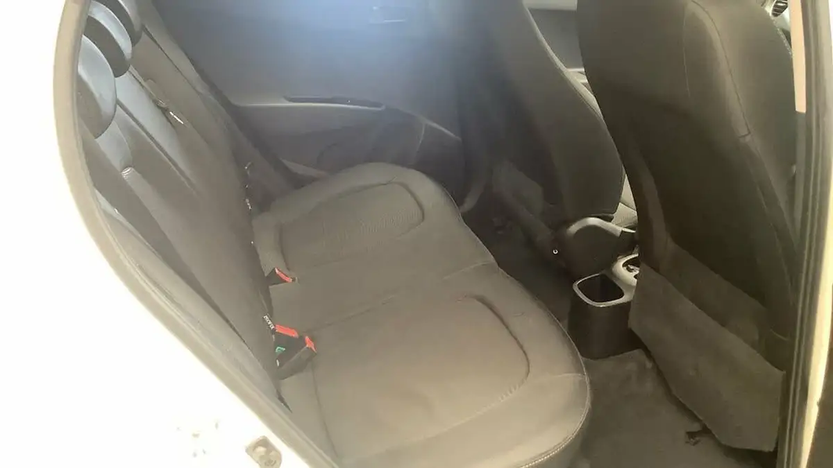 2017-hyundai-i10-10-se-big-9