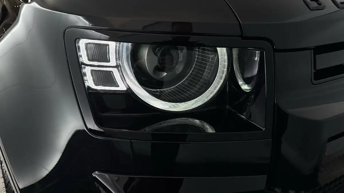 2022-land-rover-110-defender-20-p400e-x-dynamic-se-big-32