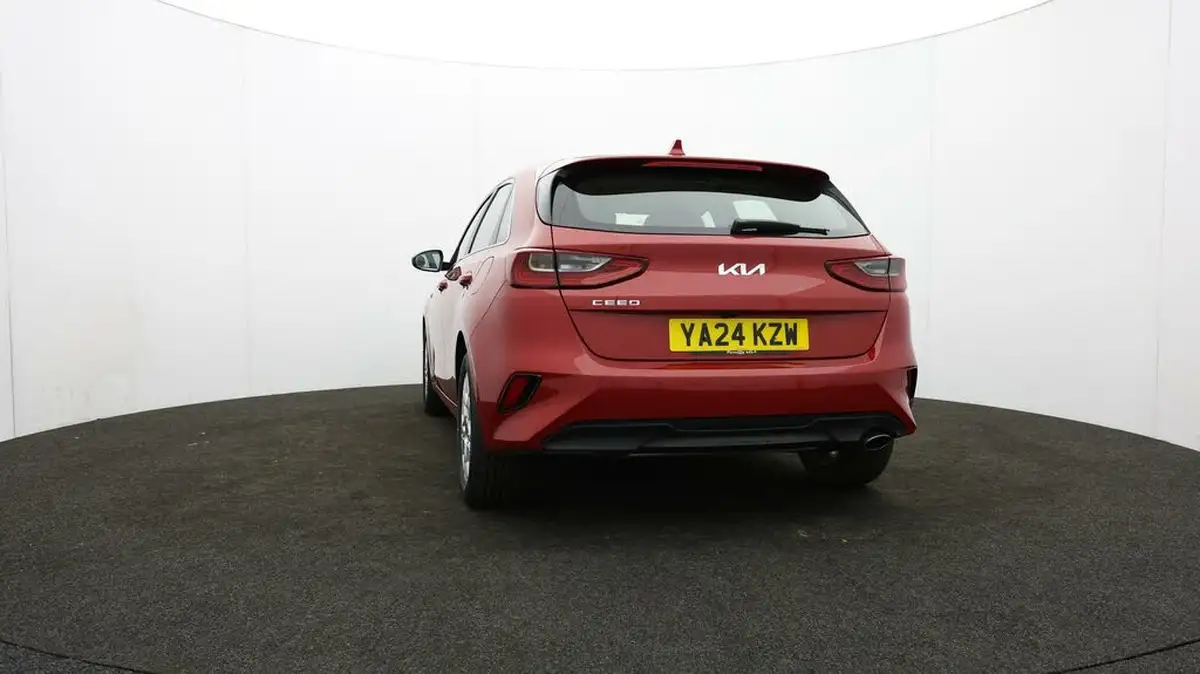 2024-kia-ceed-15-t-gdi-2-138bhp-hatchback-big-25