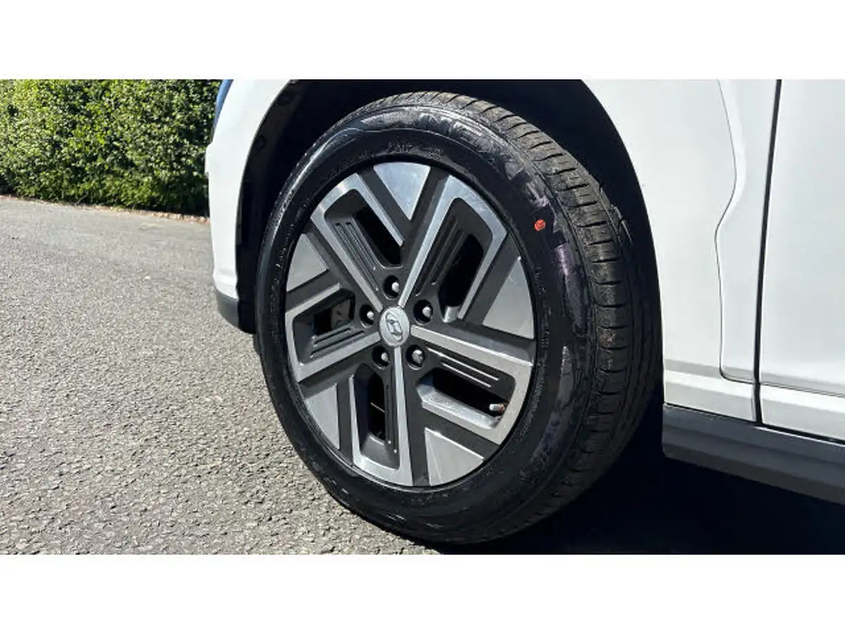 2022-hyundai-kona-e-premium-204ps-64kwh-7kw-obc-big-33