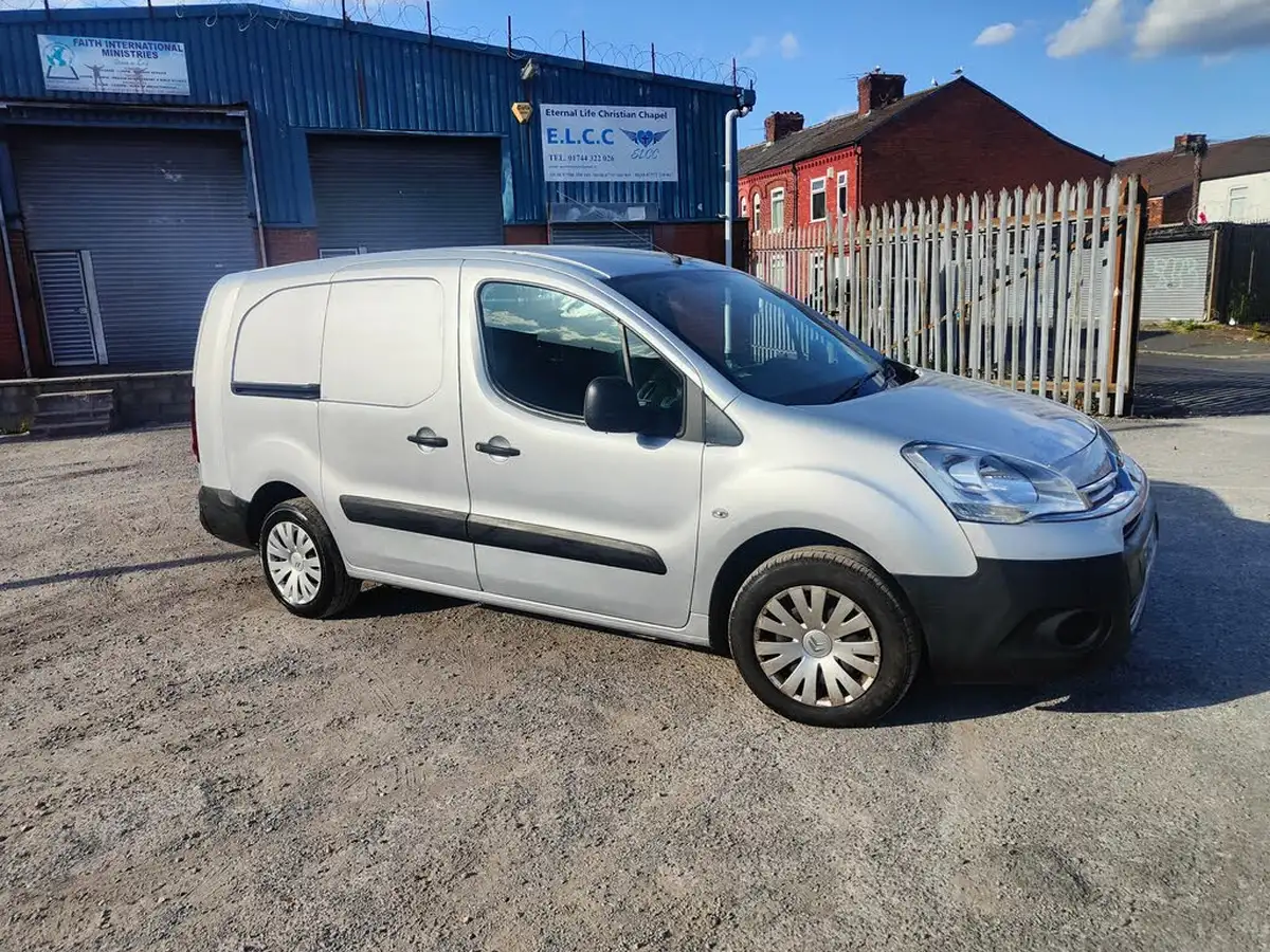 2014-citroen-berlingo-16td-l2-725-x-big-0