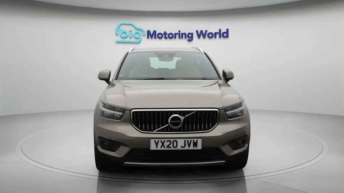 2020-volvo-xc40-20td-d3-inscription-pro-big-2