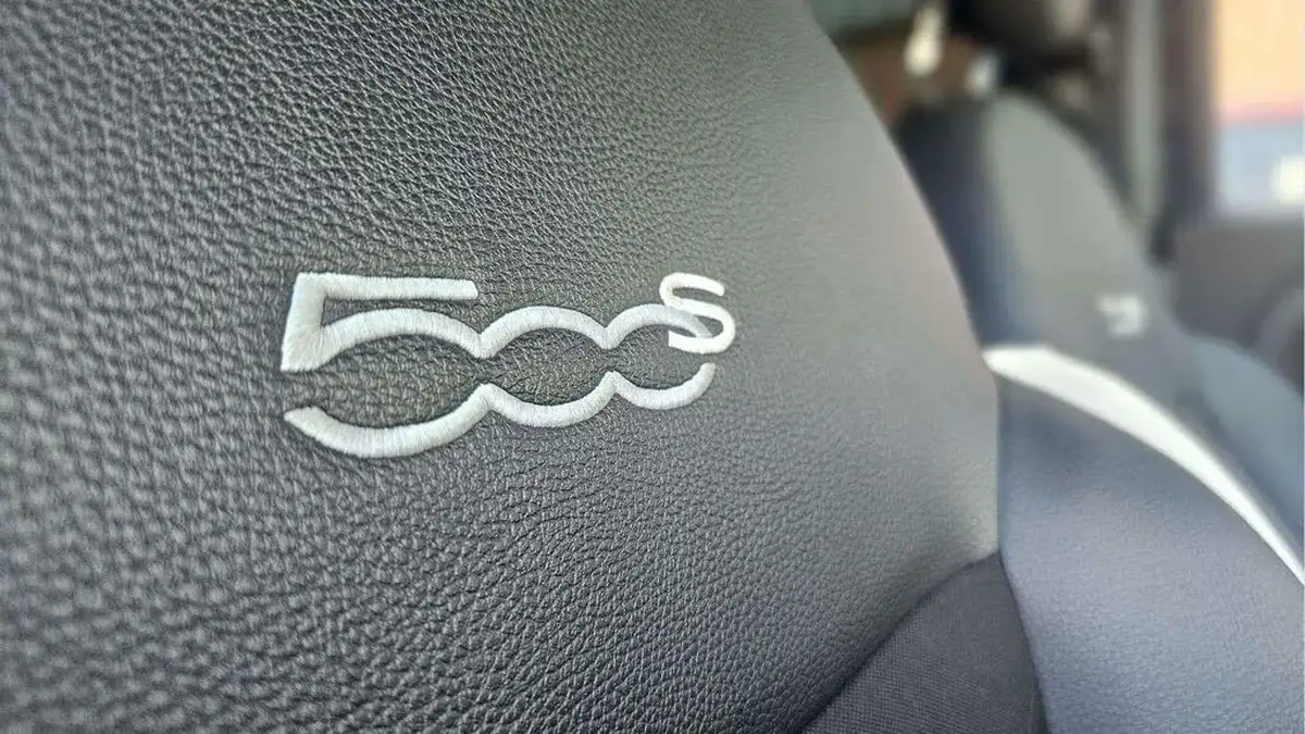 2018-fiat-500-12-s-big-32